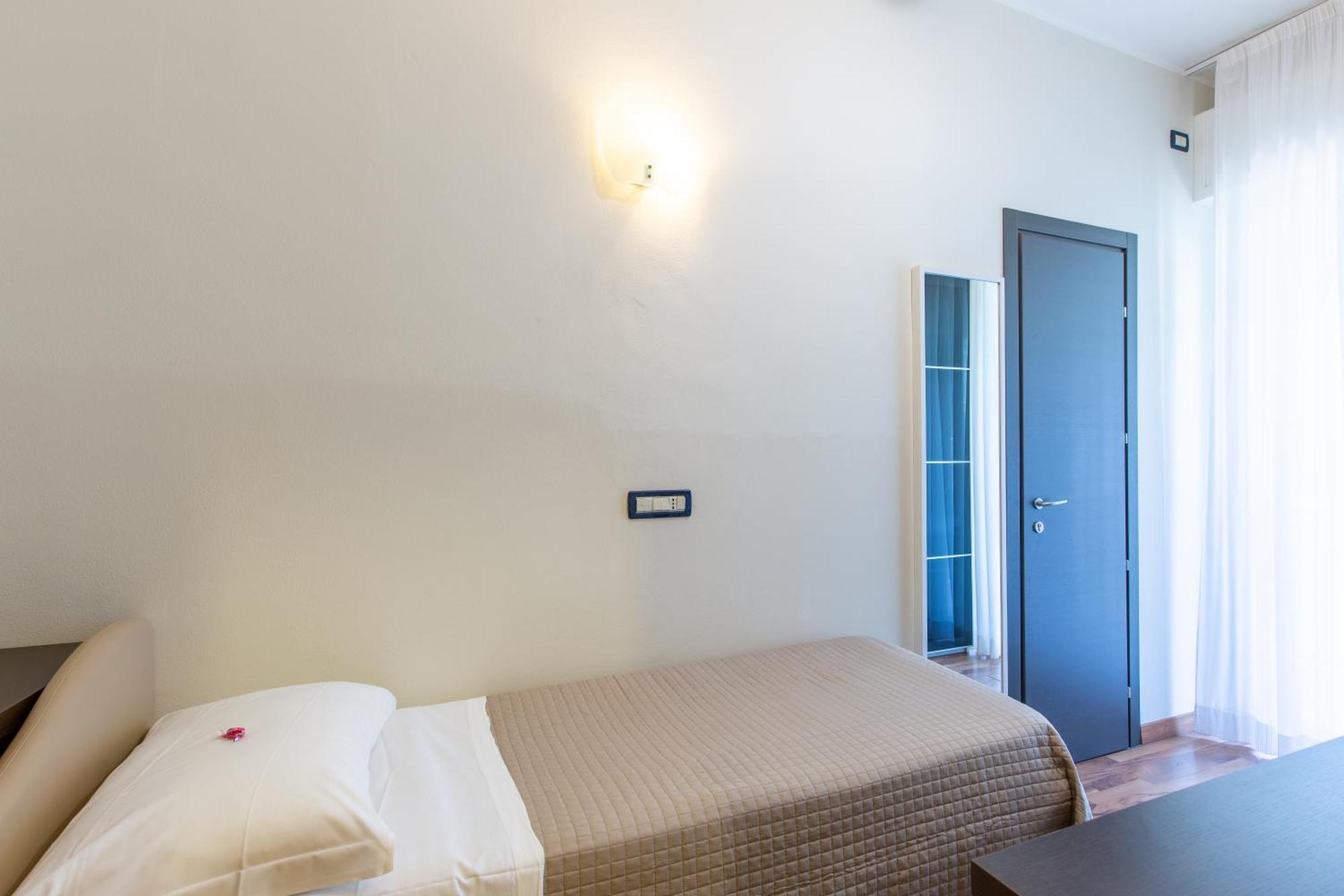 Hotel Gardenia リミニ エクステリア 写真