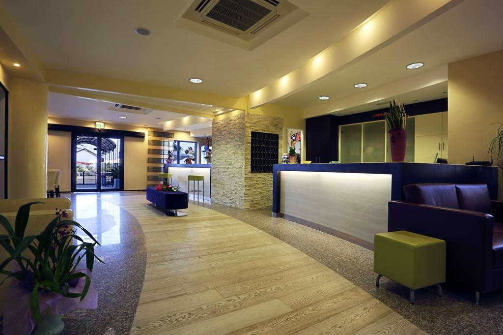 Hotel Gardenia リミニ エクステリア 写真